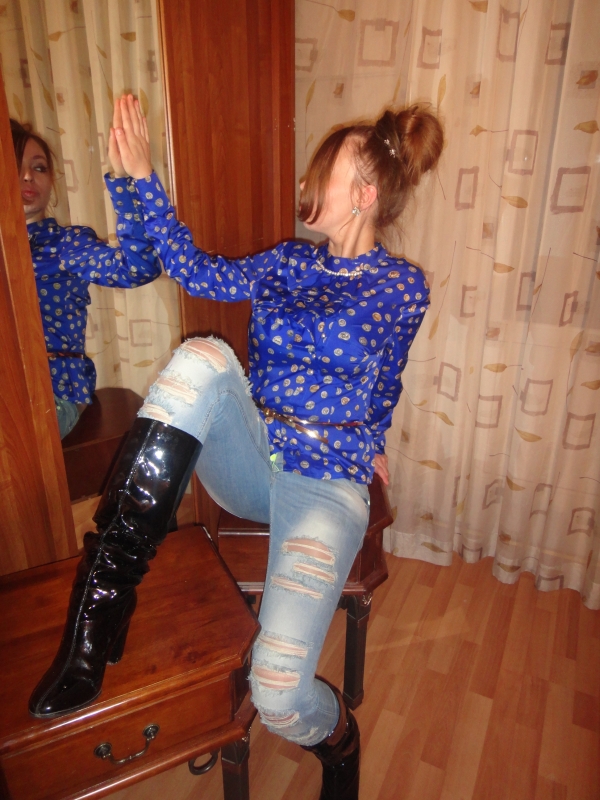 Я та самая индивидуалка, которую ты давно искал 🔥🌹👠 Совершенно особенная, я умею почувствовать тебя, угомонить твои желания и обеспечить тебя незабываемым опытом... в Москве! Я знаю все тайны экстаза и готова показать тебе новые грани удовольствия. У меня стройная фигура, умелые руки, нежные губы и желание прекрасно провести время с тобой. Я легкая в общении, так что ты можешь не беспокоиться о неловких моментах. У меня много отличных отзывов от довольных клиентов - они говорят, что я лучшая в Москве! Хочешь узнать правду и сам оценить мои способности? Не медли, пиши мне прямо сейчас! 💌💋💫 Юлия